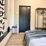 Appart hôtel Mickitos Square And 3*