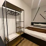 Mickitos Square And 3* סקופיה
