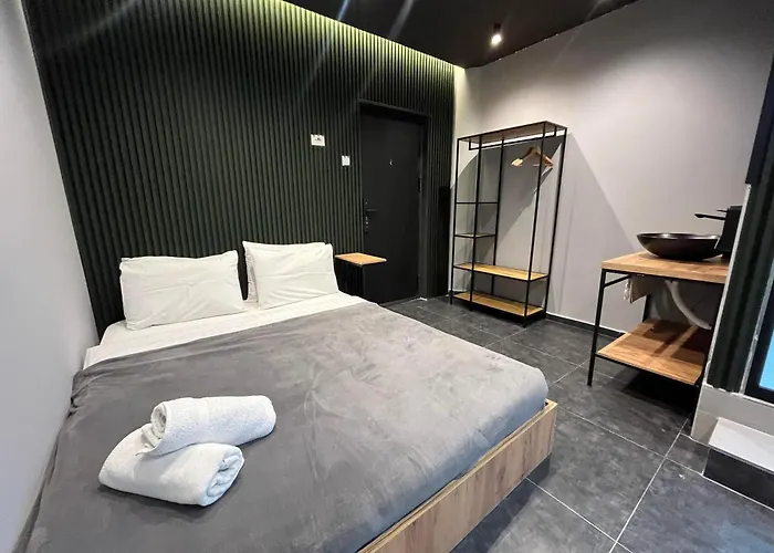 Mickitos Square And Скопье