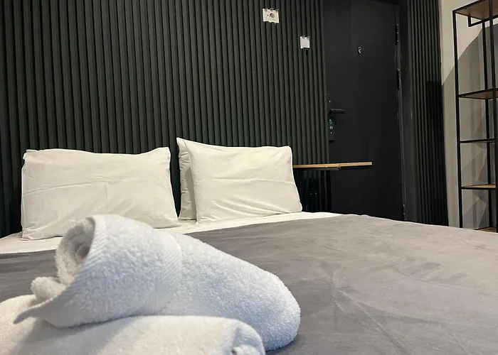 Апарт-отель Mickitos Square And Скопье