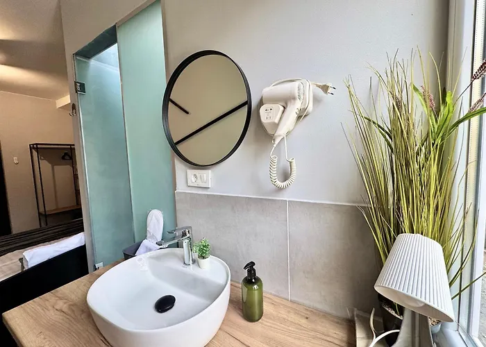 Mickitos Square And 3* Скопье