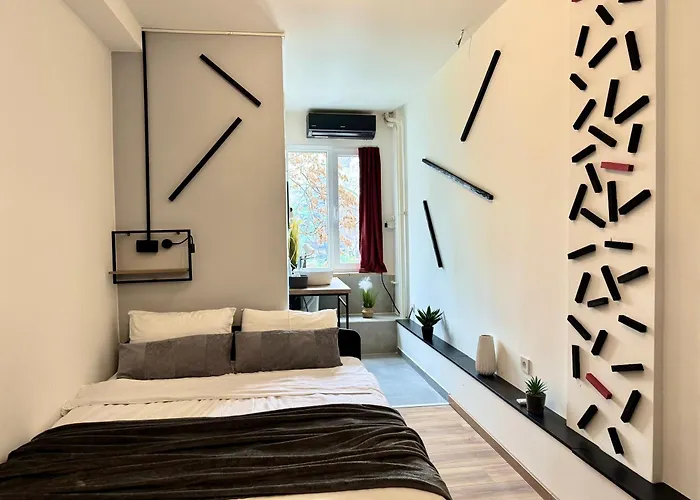 Mickitos Square And Апарт-отель