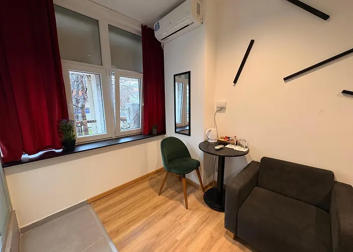 Mickitos Square And 3* Скопье